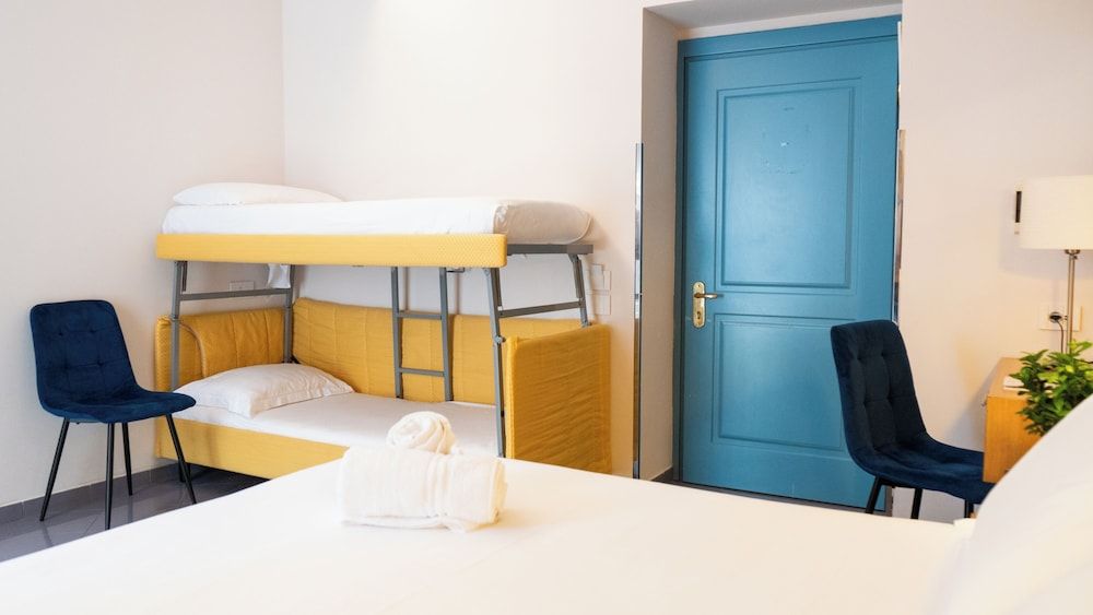 Diana Pompei Family Room 5