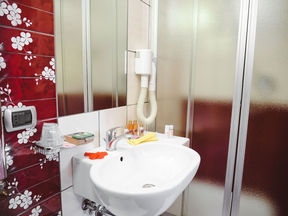 Diana Pompei Superior Double Room 6