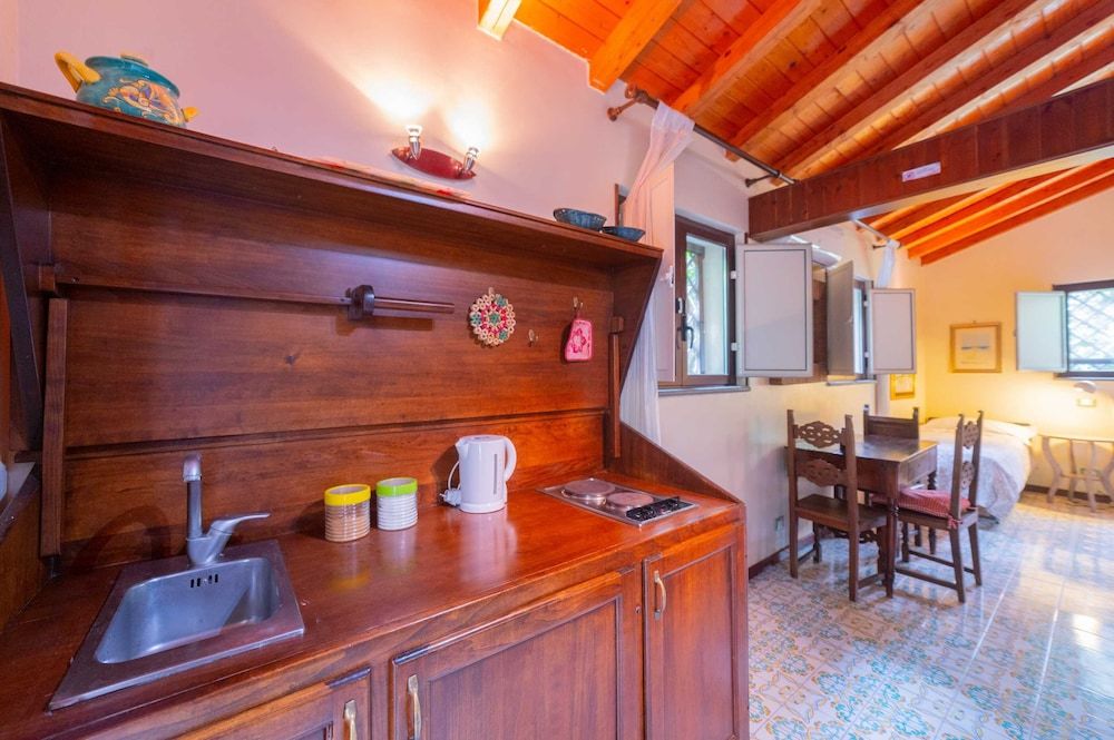 Etna Botanic Garden Superior Studio (3 pax) 5