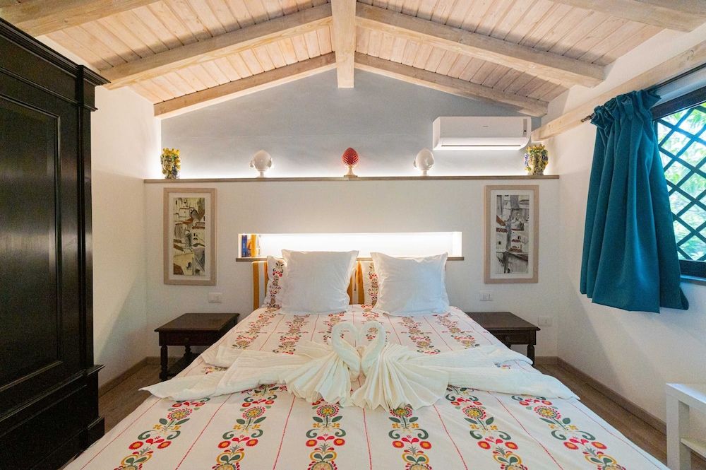 Etna Botanic Garden Superior Double Room, 1 Queen Bed