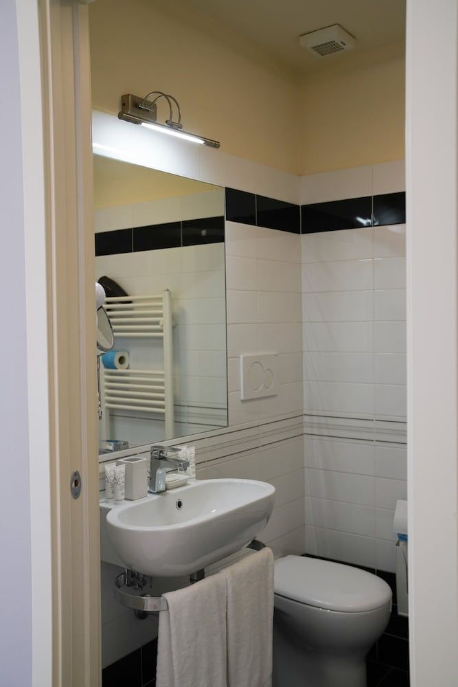 Affittacamere Alba Standard Double Room 8