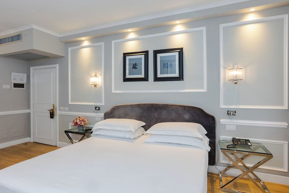 FH55 Hotel Calzaiuoli Superior Double or Twin Room 3