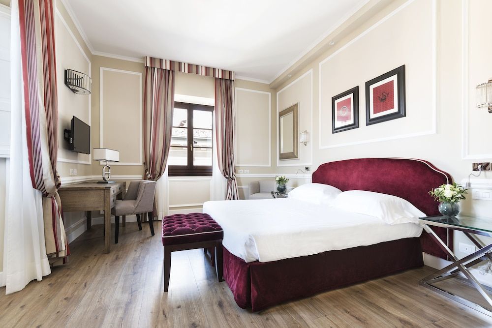 FH55 Hotel Calzaiuoli Superior Double or Twin Room 4