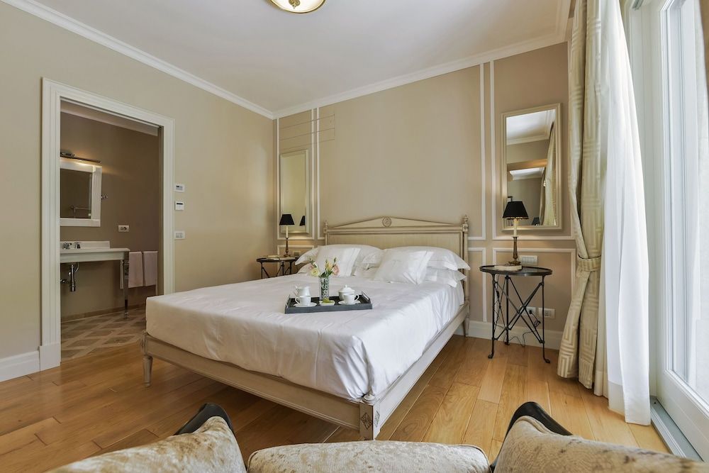 Luxury Apartment, Garden Area
