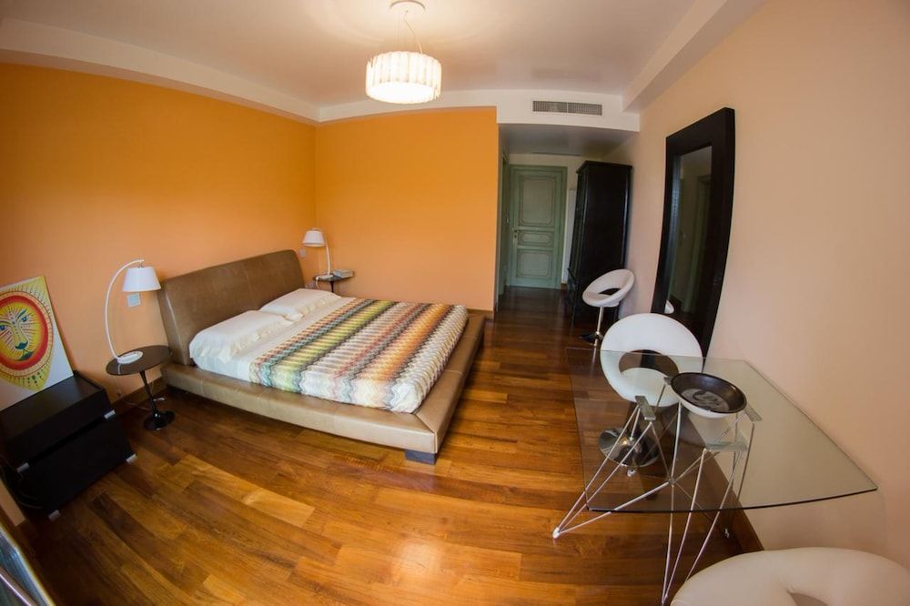 King Room