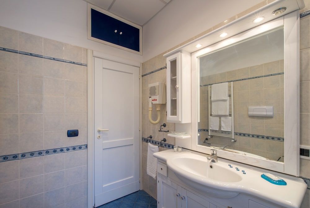 Casa Matilde Standard Room, 2 Twin Beds 8