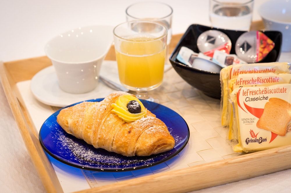 Room Service - Dining