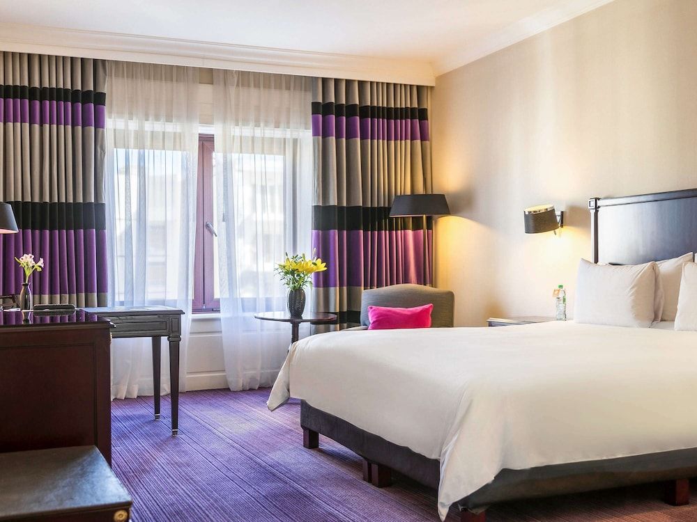 Deluxe Room, 1 Queen Bed