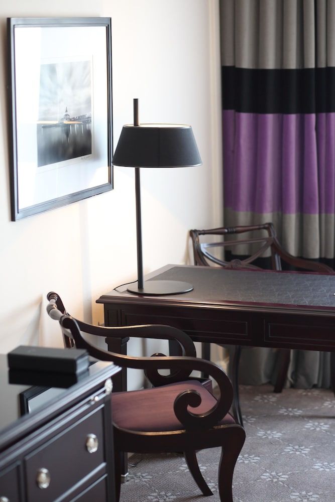 Superior Room, 1 Queen Bed, City View