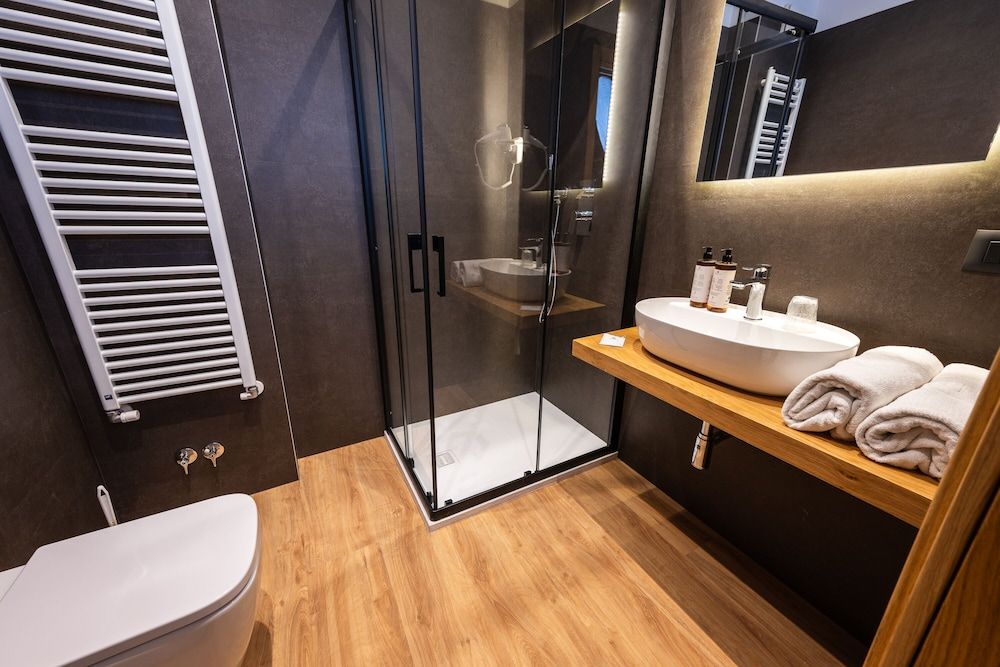 Hotel Iris Junior Room, 2 Bedrooms, Tower 5