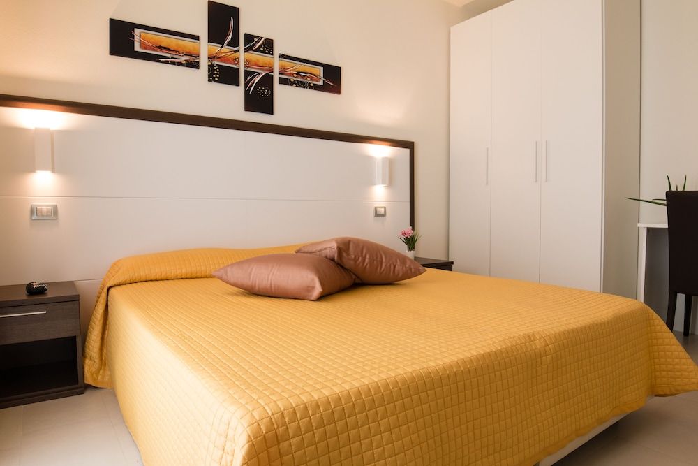 Xenia Hotel Superior Double or Twin Room 4