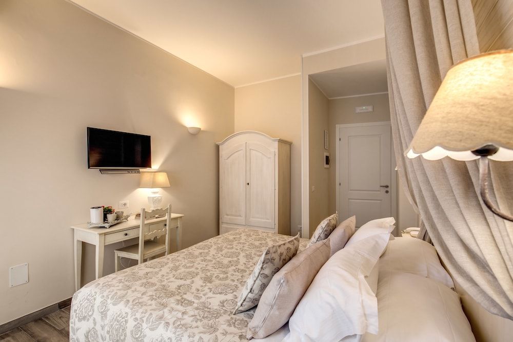 Casa Mia Vaticano Guest House Double or Twin Room 5