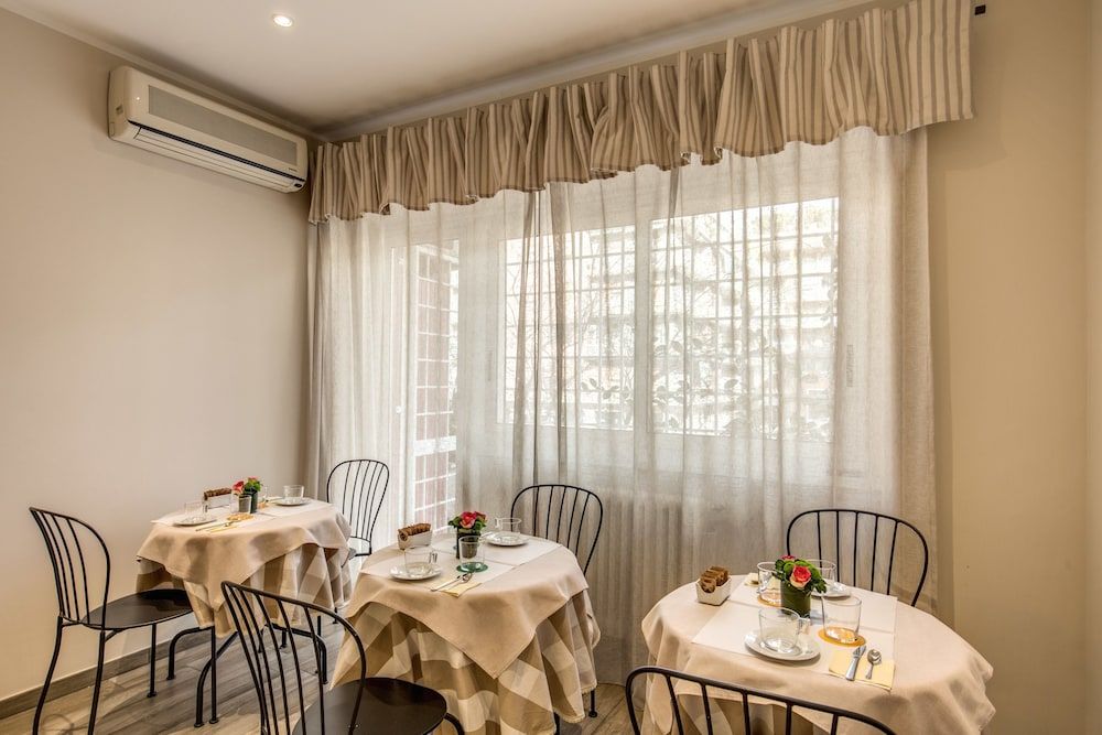 undefined Casa Mia Vaticano Guest House 6