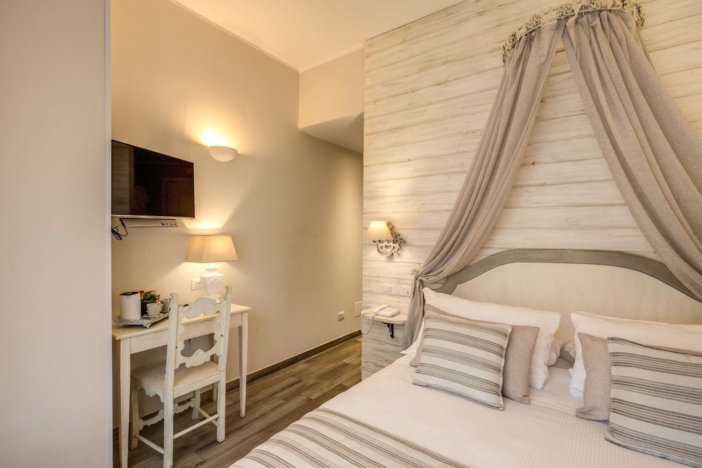 Casa Mia Vaticano Guest House Double or Twin Room 11