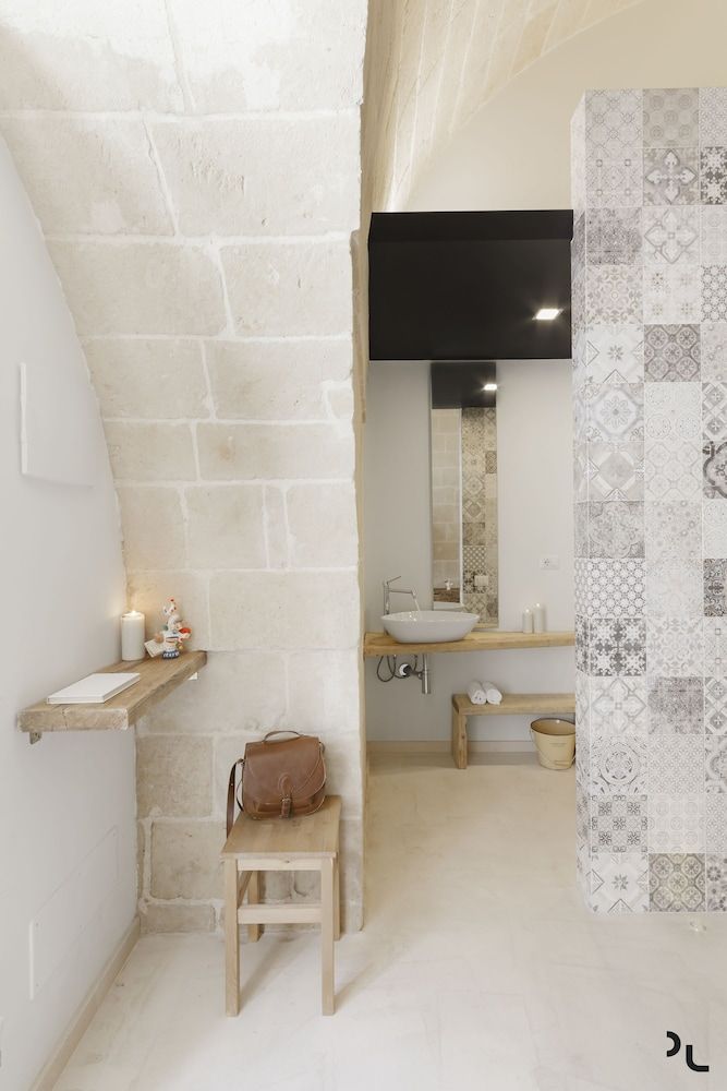 Hydria Residence Deluxe Double Room 6