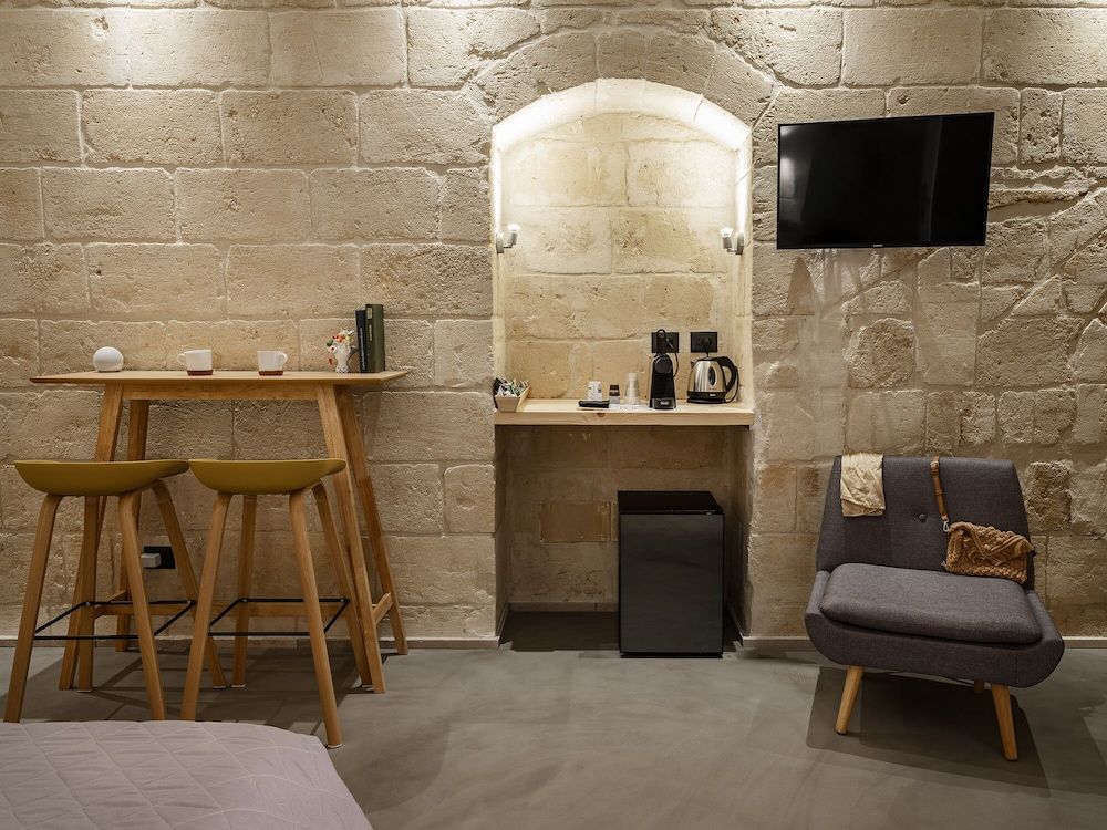 Hydria Residence Junior Suite 8