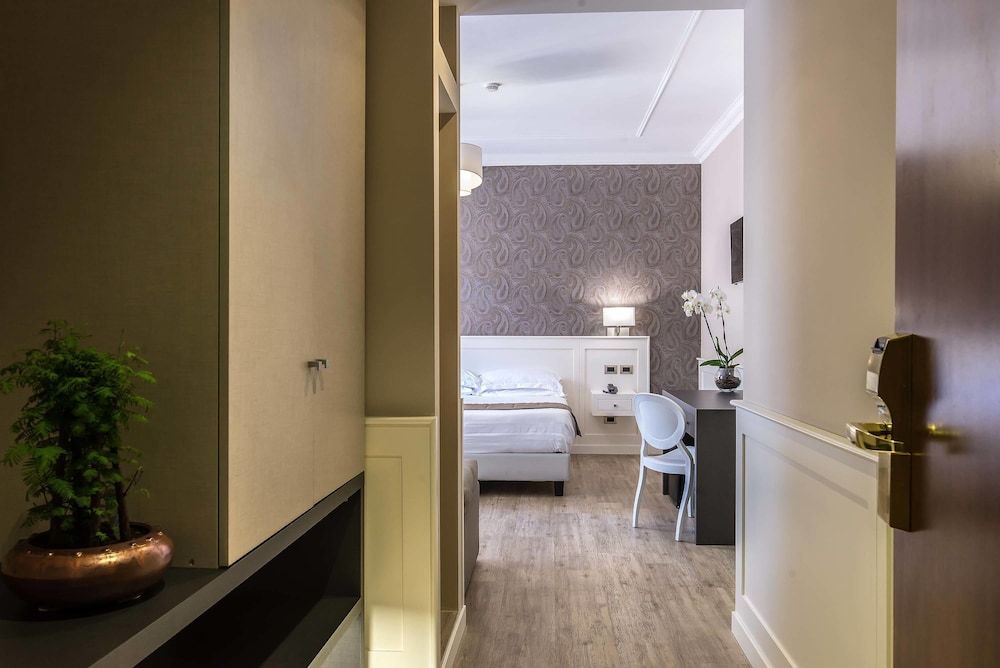 Hotel Museum Deluxe Room 12