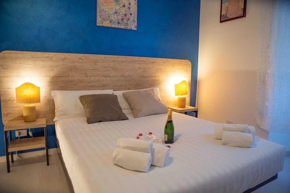 undefined Romerooms 7