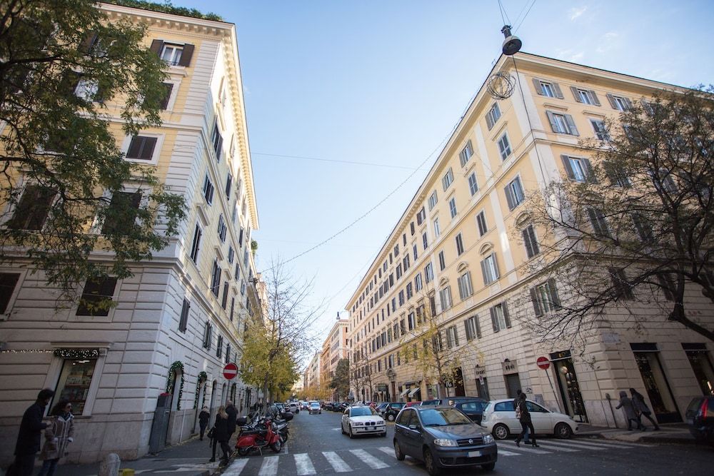 undefined Romerooms 2