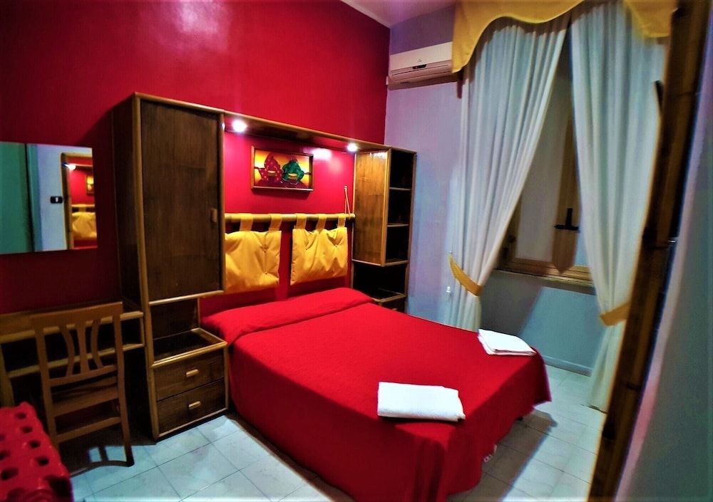 undefined Hotel Ginevra 3