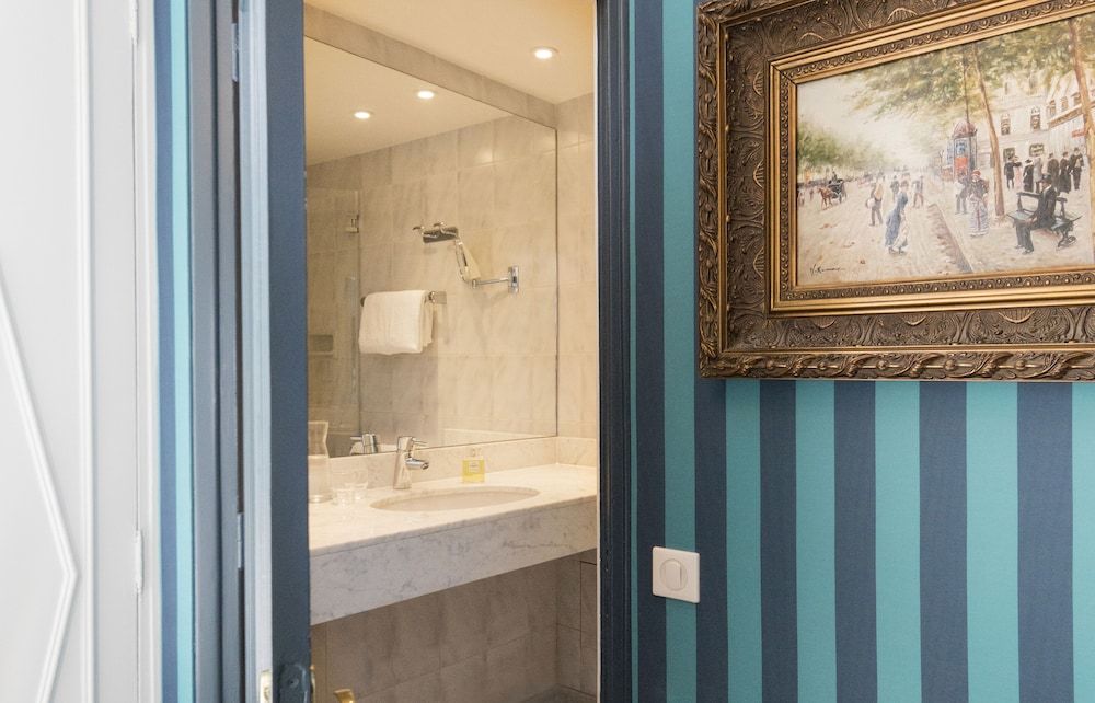 Hotel Saint Germain Standard Double Room 6