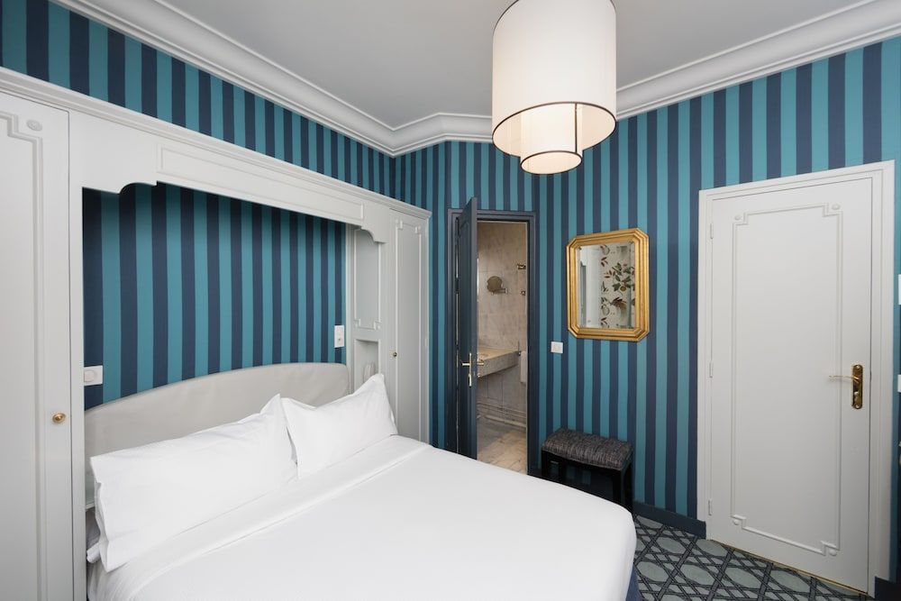 Hotel Saint Germain Standard Double Room 3