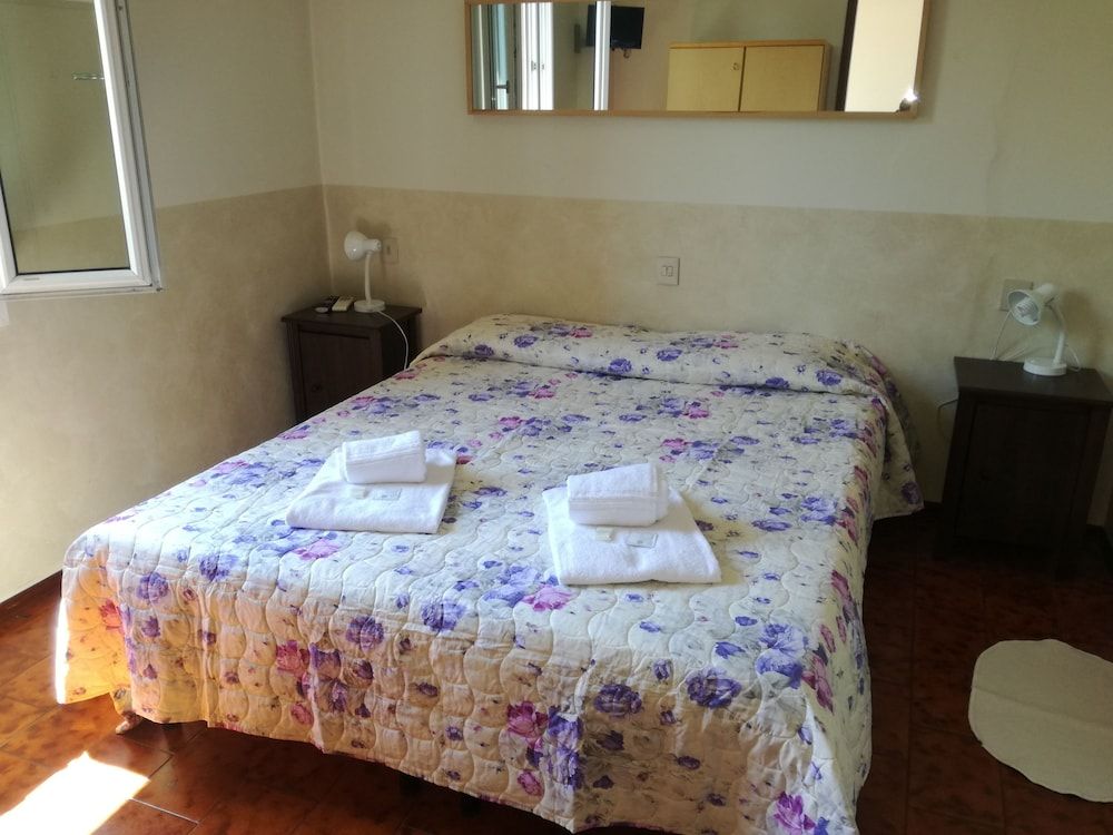 Hotel Belvedere Standard Double or Twin Room 2