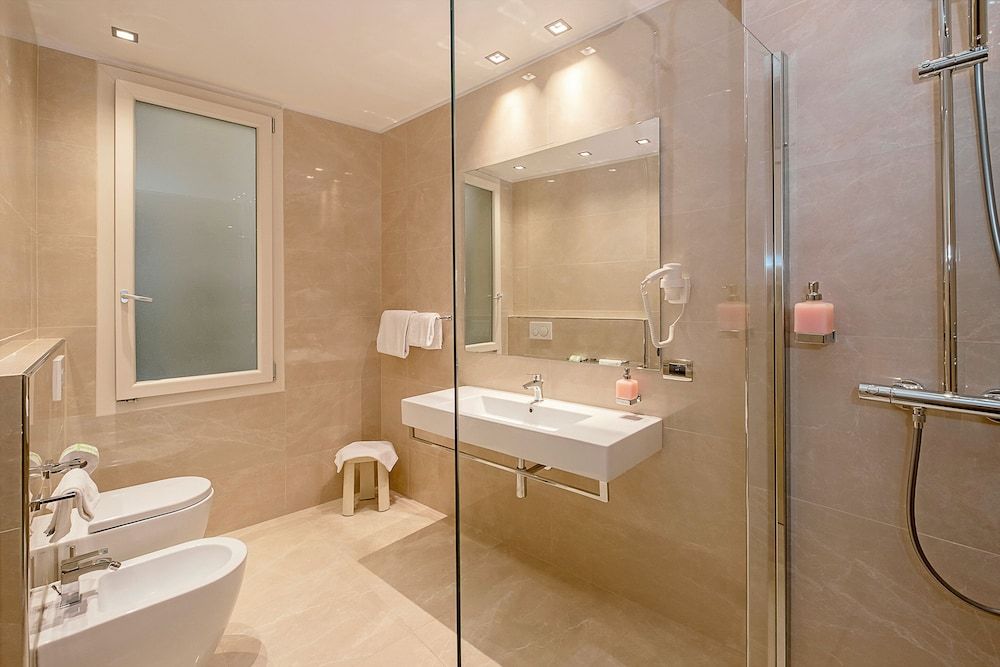 Hotel Touring Triple Room 4