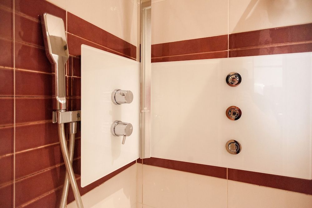 Hotel Touring Classic Double or Twin Room 8