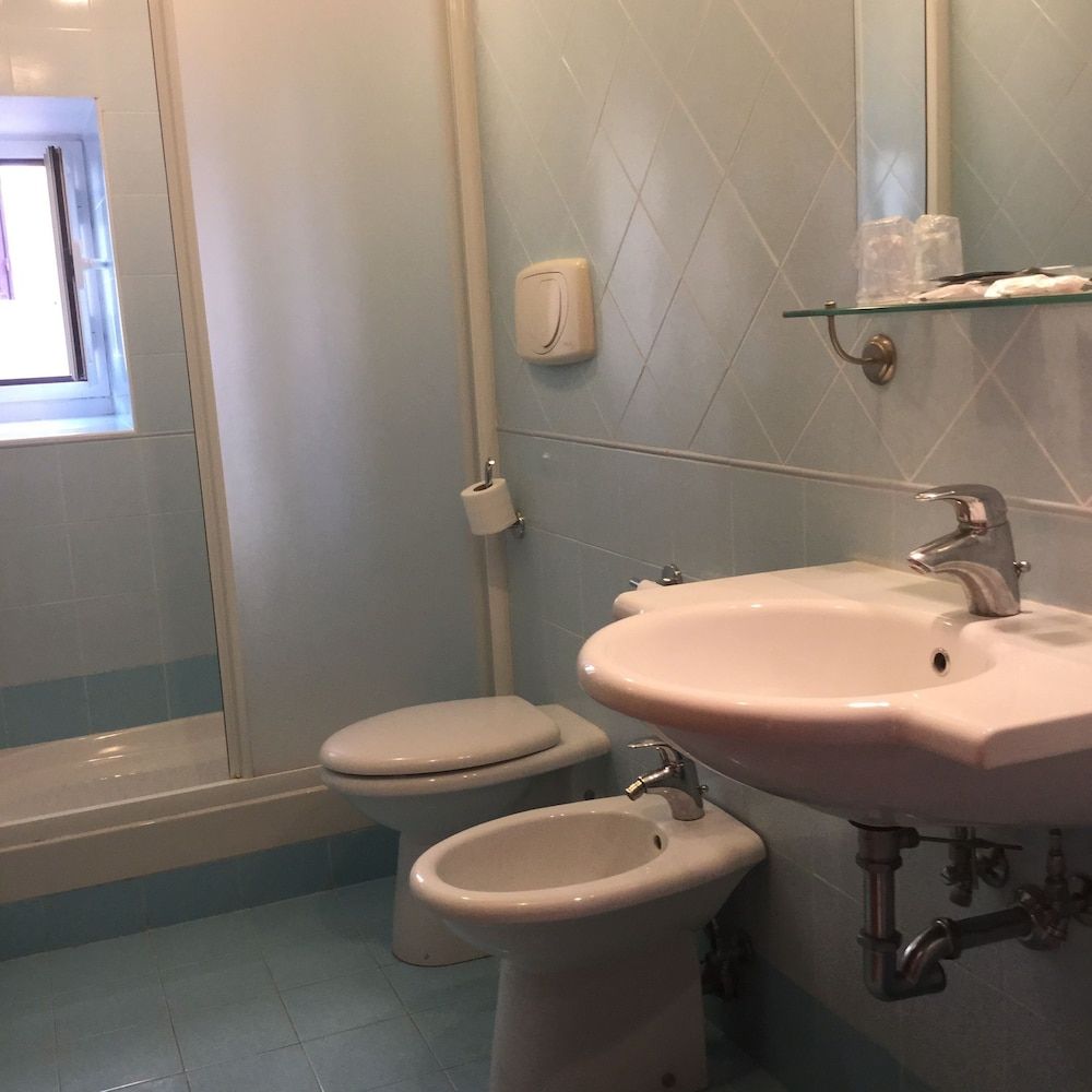 undefined Hotel Touring 2