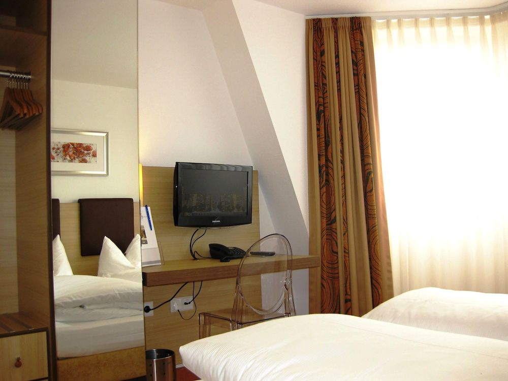 Flandrischer Hof Classic Double Room 4