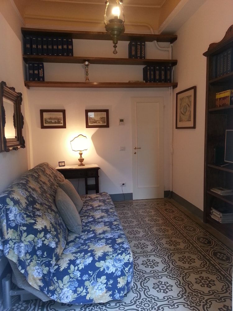 Little Garden Donatello Apartment, Ground Floor 8