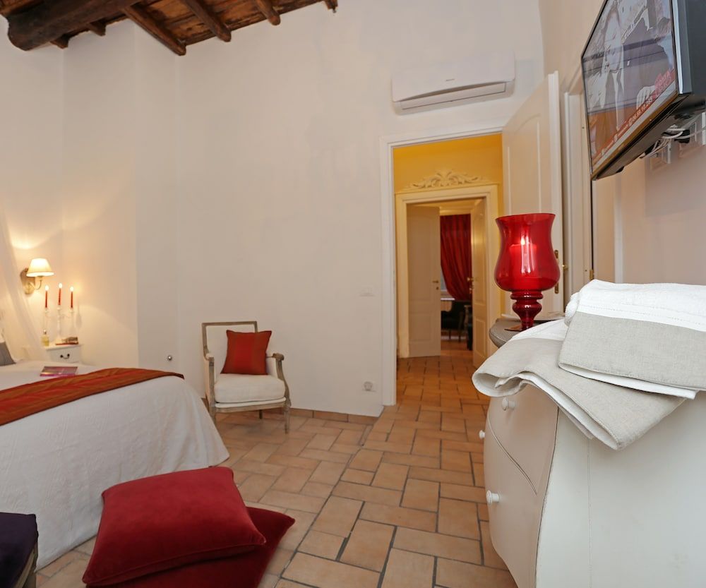 Madonna de’ Monti Suites Superior Double Room 20