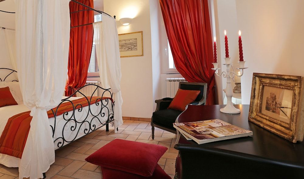 Madonna de’ Monti Suites Superior Double Room 22