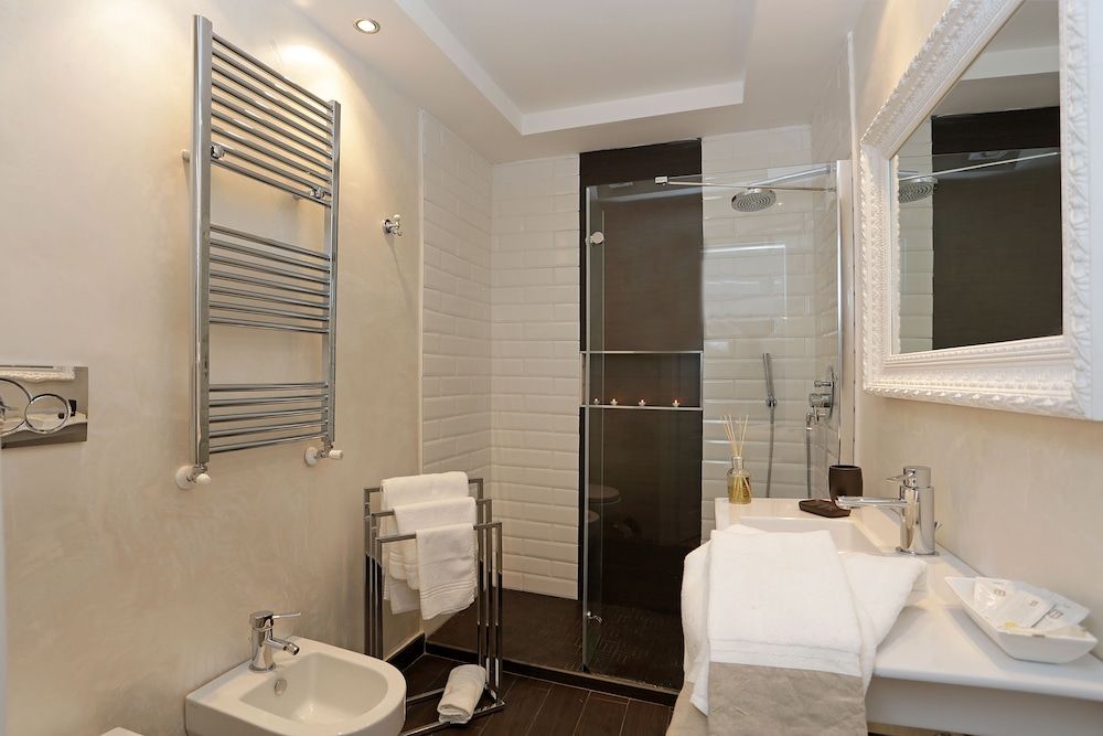 Madonna de’ Monti Suites Superior Double Room 13