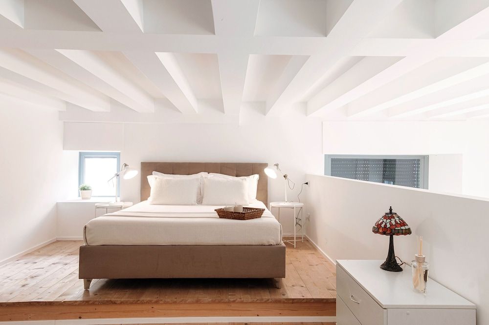 Porta Torre Lofts Courtyard Loft 8