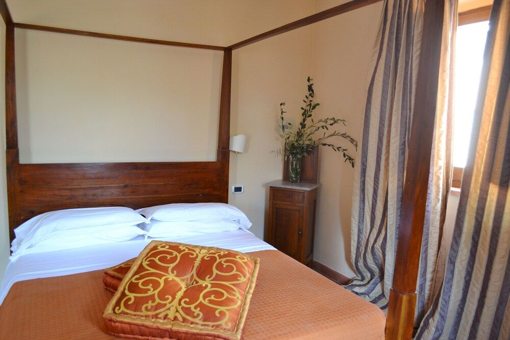 Relais Ciavatta Country Hotel Junior Suite, 1 King Bed, Park View 3