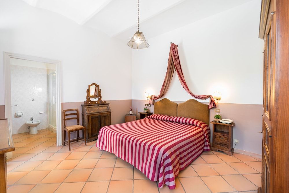 Deluxe Condo, 1 Bedroom, Patio, Ground Floor