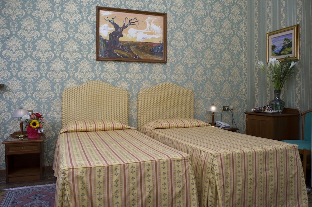 undefined Hotel Beatrice 7