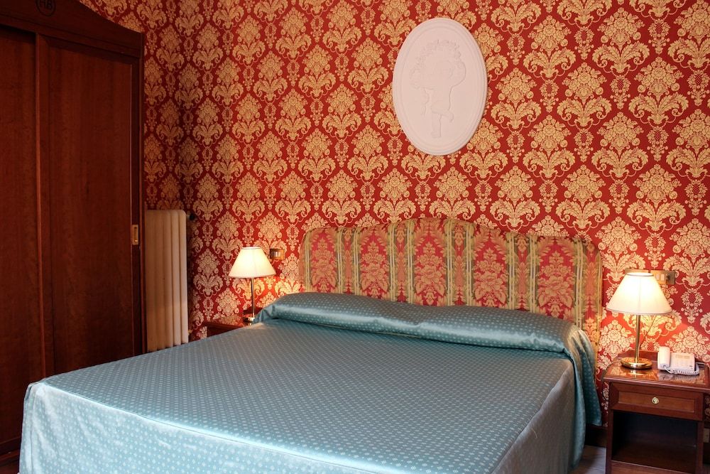 Hotel Beatrice Double Room 6