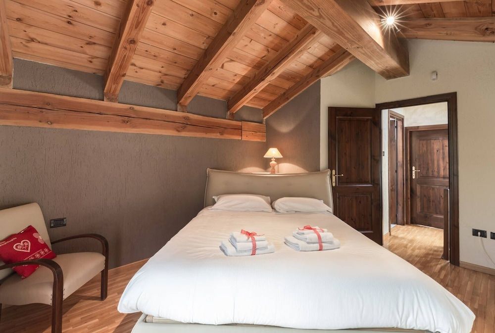 Comfort Villa, 2 Bedrooms, 2 Bathrooms, Garden Area