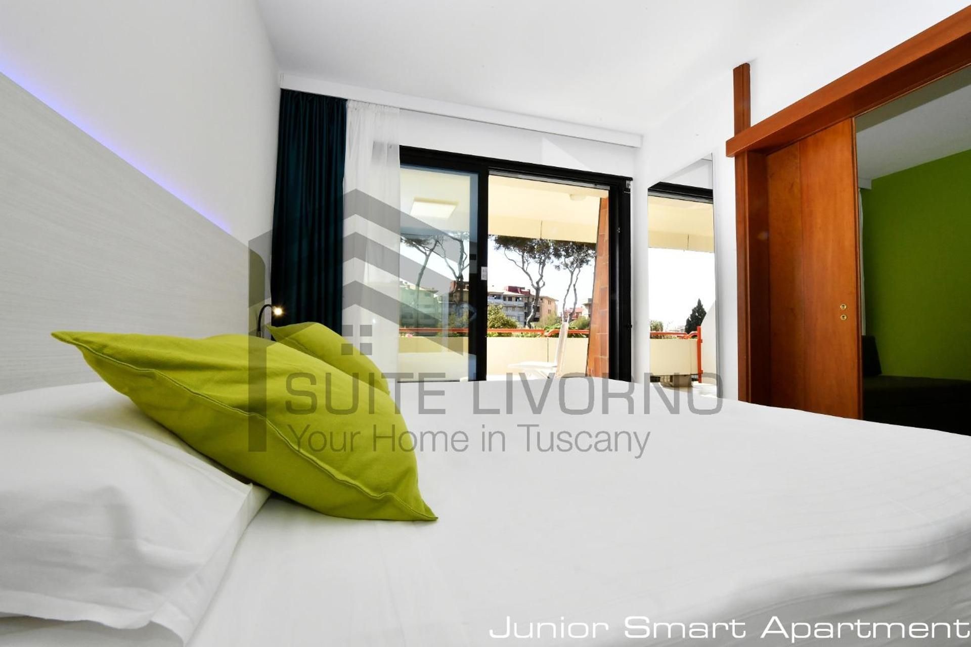 Apartment with Garden View