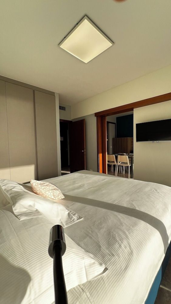 Suites Marilia Apartments Panoramic Apartment, 1 Bedroom, Sea View, Sea Facing 3