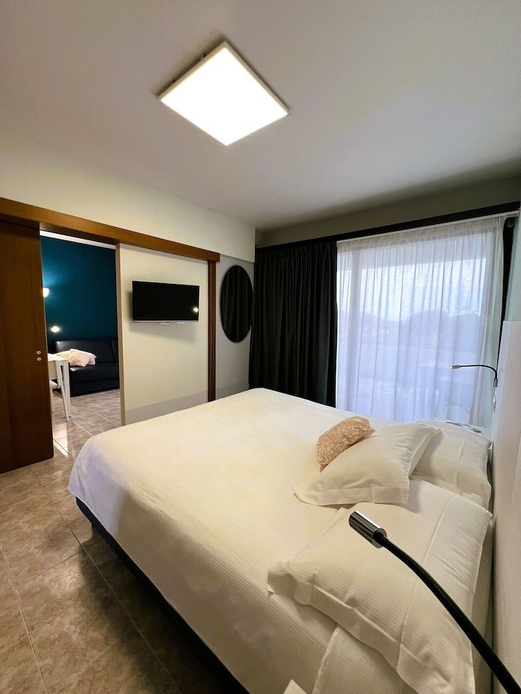 Suites Marilia Apartments Panoramic Apartment, 1 Bedroom, Sea View, Sea Facing