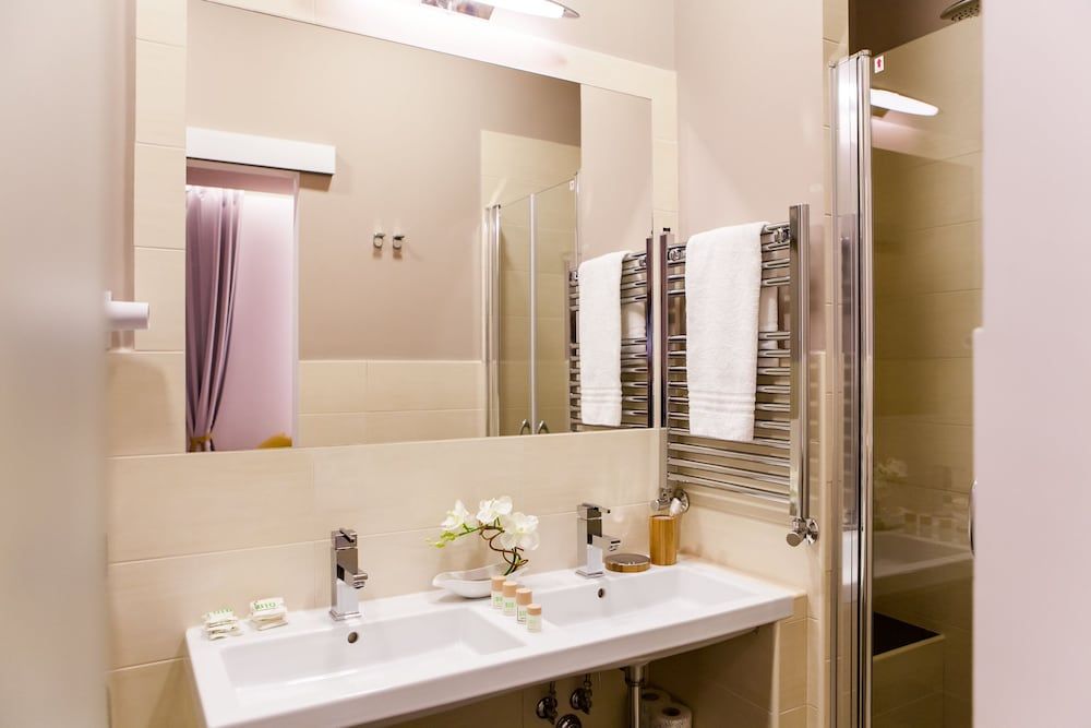 Grand Master Suites Double Room 13