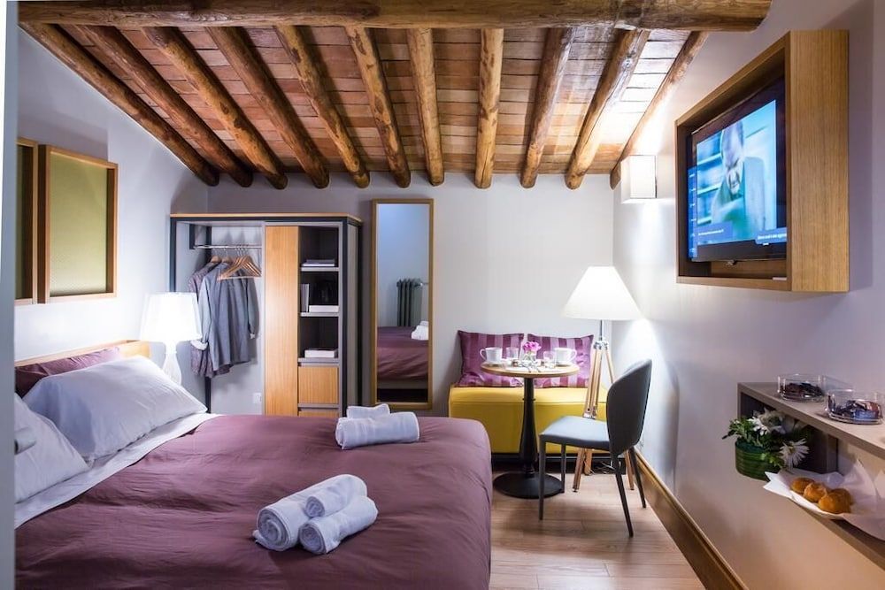 Grand Master Suites Double Room 14