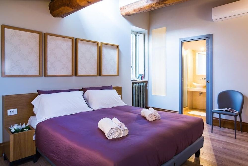 Grand Master Suites Double Room 8