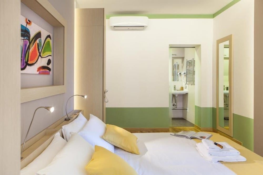 Grand Master Suites Double Room 4