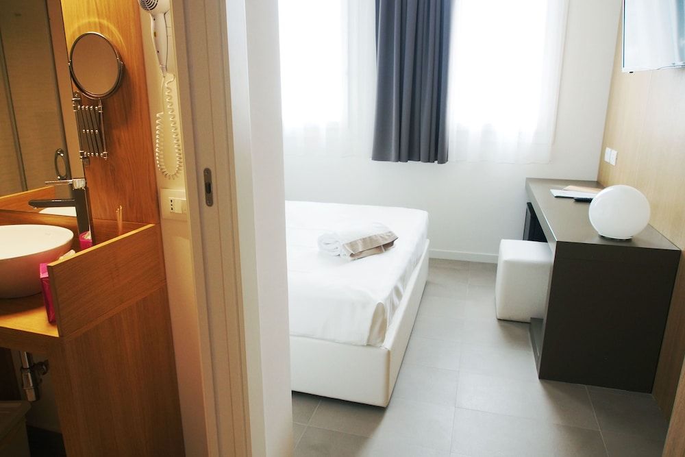 Sicilia Hotel Spa Single Room 4
