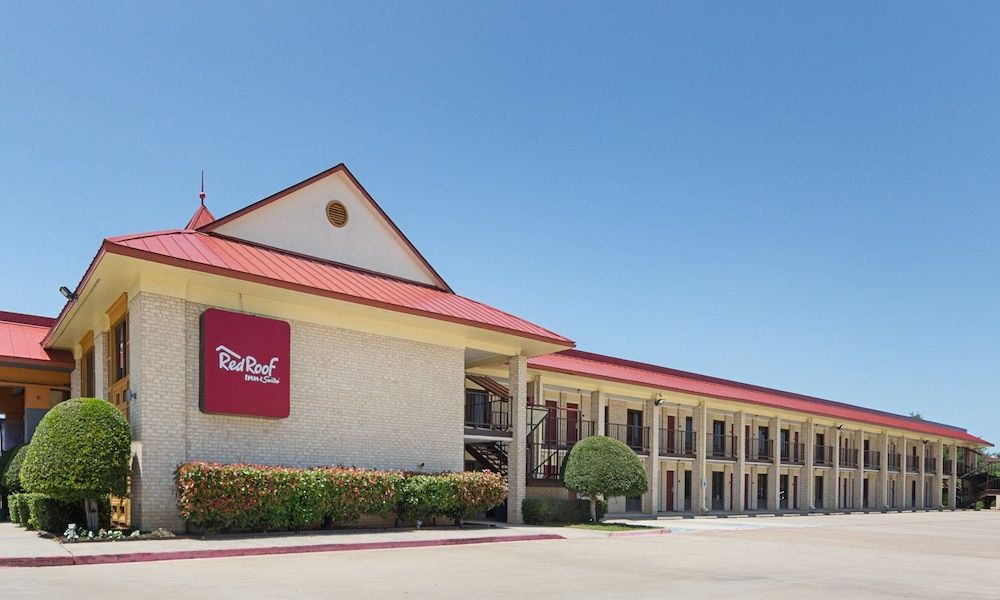 undefined Red Roof Inn PLUS+ Dallas – Addison 2